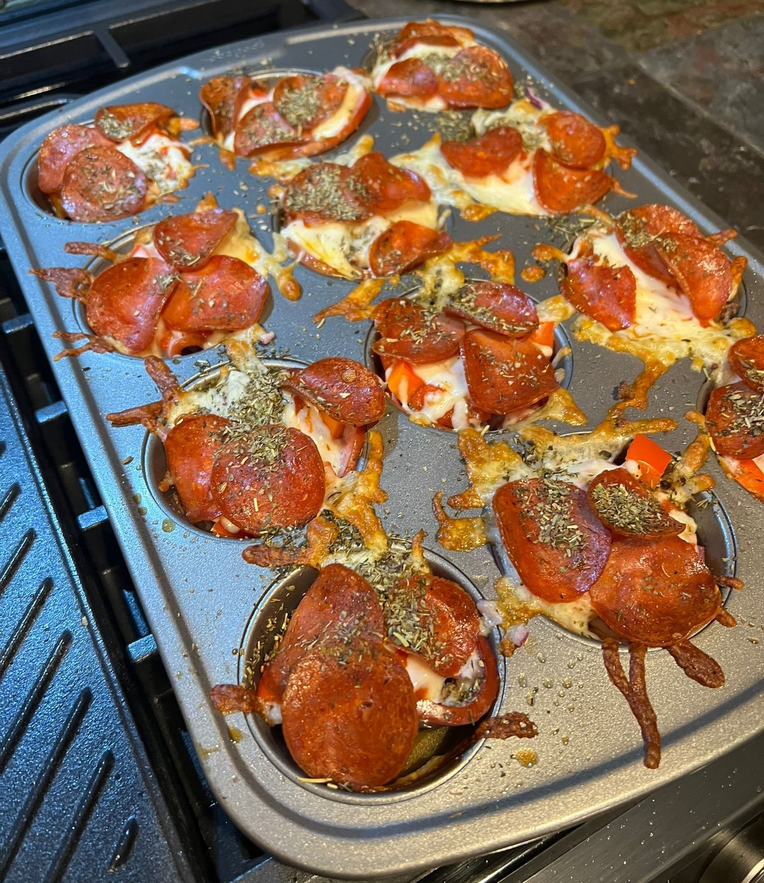 keto pizza cups